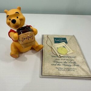 Walt Disney Classics Collection “Time For Something Sweet” Pooh Figure (Read)